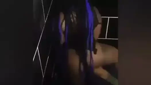 Lanet evli bir puma.