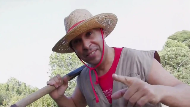 Грязную блондинку трахает везучий мужик