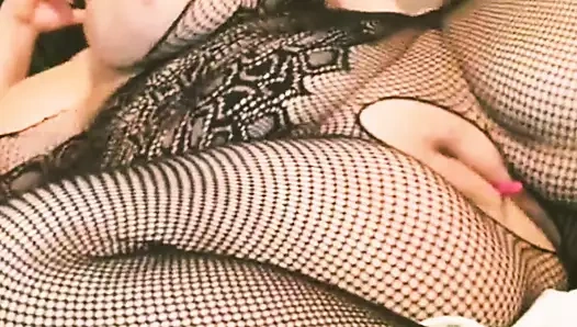 Seksi iç çamaşırımla mastürbasyon