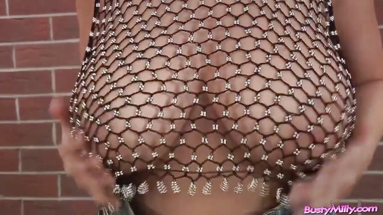 Milly Moris mesh içinde seksi