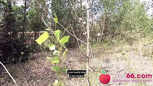 Jenny tren raylarının yanında sikiliyor!