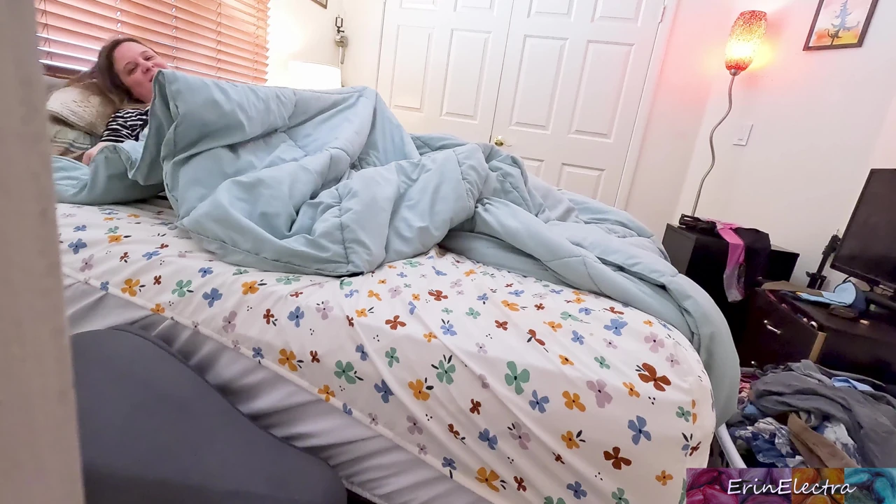 she invites his penis to cum inside when stepson is caught peeping