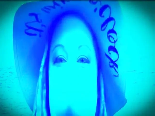 Kamp kadın kılıklı boi eğitim günü 1 kadın kılıklı klitoris ve gerçek adamın yarağı