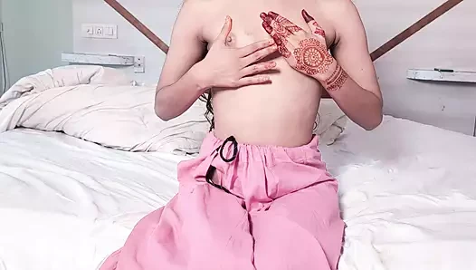 Sevimli Hintli'nin sert sikişecek bir erkeğe ihtiyacı var, sikişmek istiyorum video. , kız mastrubasyonu