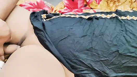 Genç öğretim görevlisi Sahana'ya bekaretimi kaybettim