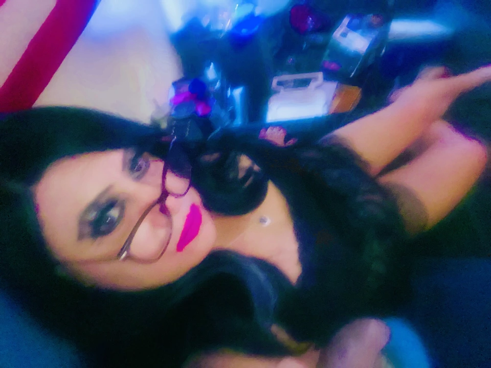 CD Krissy Sweets edepsizce konuşuyor