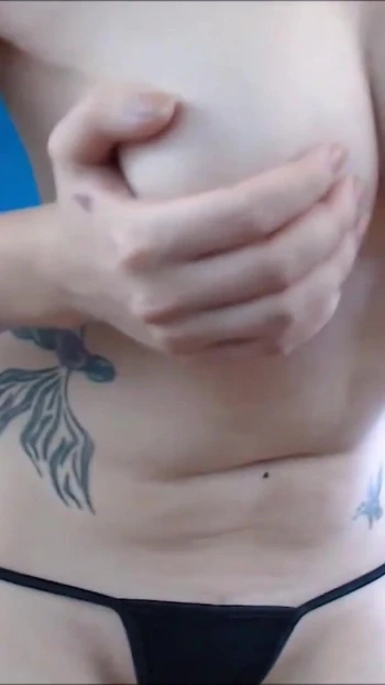 Обязательный для обмена момент из "Дрочи, этот розовой хуй - женское доминирование SPH в видео от первого лица - полное видео мисс Фейт Рэй"