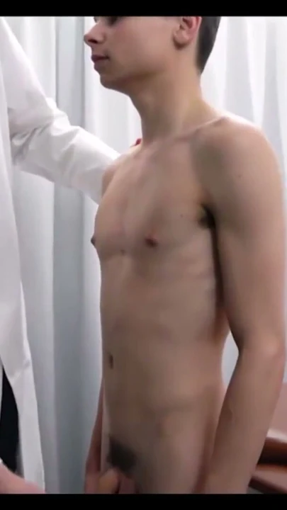 genç twink üvey ve üvey doktor ziyaret üçlü | Klip 1
