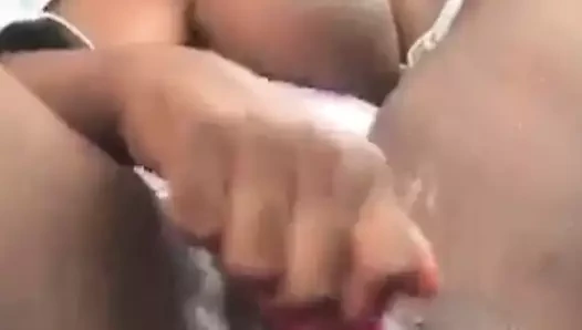 arabamda seni bekliyorum