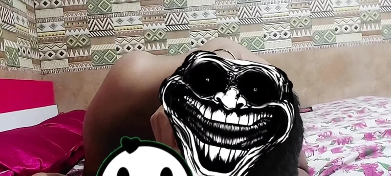 Üvey kız az önce ayrıldı ve destek istedi, ben de onu otele götürdüm