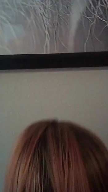 Незабываемый момент из "Фетиш с длинными рыжими волосами в очках раком в видео от первого лица - видео, заказанное вентилятором"