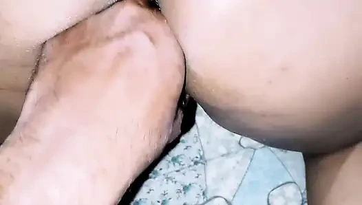 Pooja bhabhi ki pussy mein mein hai padla aur thick cucumber inserted pussy ass duno tore diya