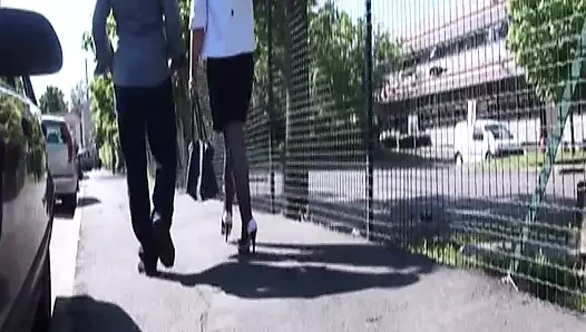 Mükemmel Fransız orta yaşlı seksi kadın ateşli anal seksten sonra döl yiyor