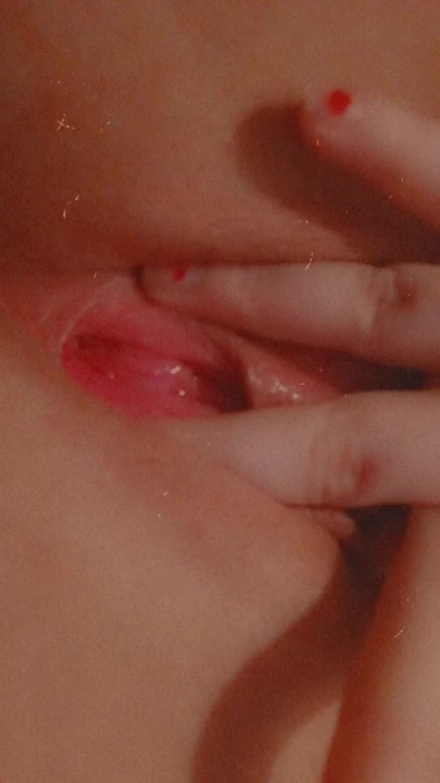 Трогаю себя