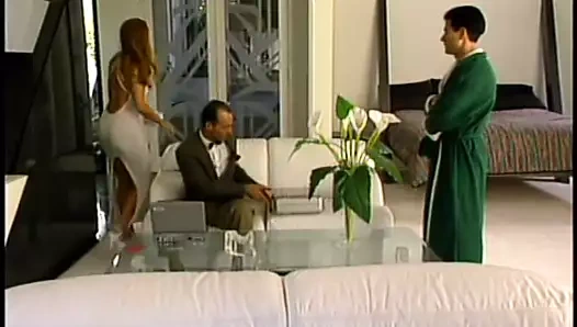 Sıcak orospu gets delinmiş içinde her iki delikler tarafından damızlık duo içinde dp 3some