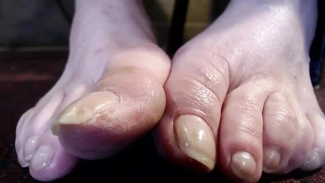 Açık parlak uzun gerçek tırnaklar