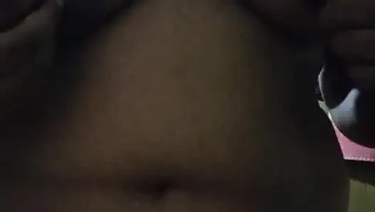 sri lankan girl friend show her boobs to her bboyfriend