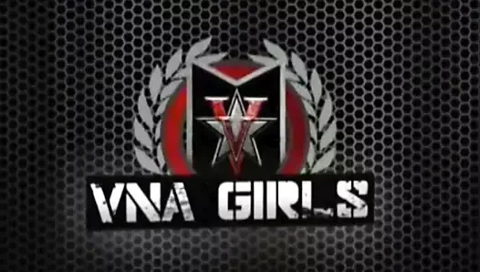 Genç puma maggie yeşil kedi onun doğum günü için bir horoz sikikleri!