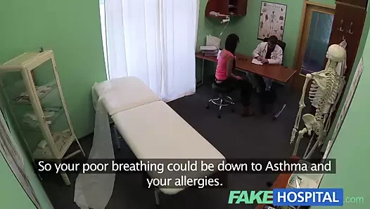 Fakehospital doktor ve hemşire zevk almak hastalar ıslak kedi