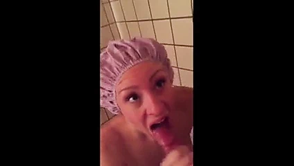 İnanılmaz duş oral seks