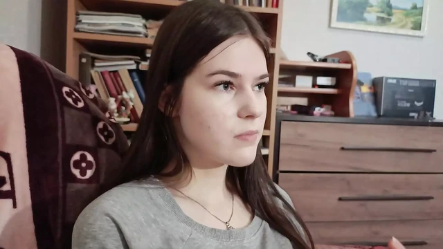 Моя дорогая сестра переехала ко мне, и теперь у меня есть, кто трахнуть