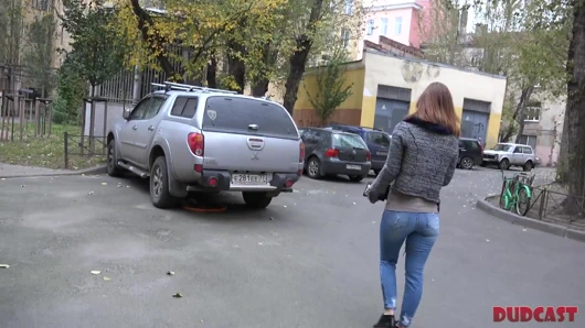 Güzel kız sözde ajan ile harika seks kandırdı