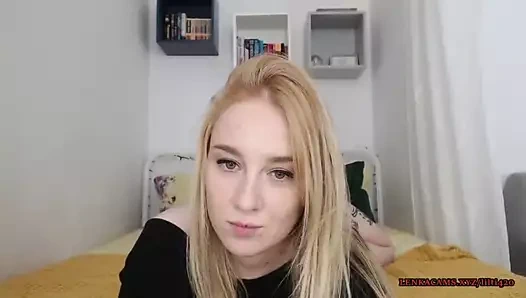 The çok pembe ve sıkı kedi