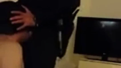 O ihlal için bir polis emmek 2