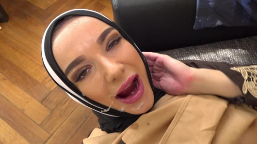 Seksi masaj biter içinde çılgın sikme