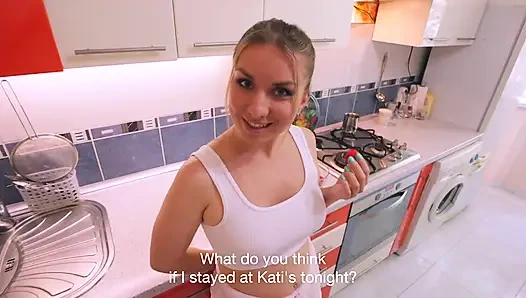 Sadakatsiz evli kadın sevgililerine gitmek için arkadaşını çağırıyor ve kocası her şeyi duyuyor / eng sub