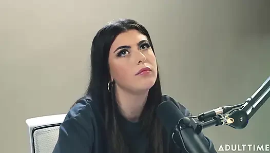 Profesyonel bir dominatrix olmak Gal Ritchie'nin beklediği şey değil!  Adult Time Podcast