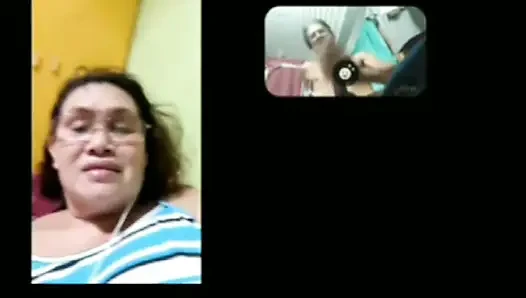 İkimizin de aynı şeyi yapmasını tatmin ettim dölümü boşaltıyorum