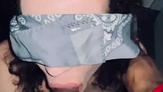 Androgynous 18teen oğlan ilk kez emiyor (bölüm 1)