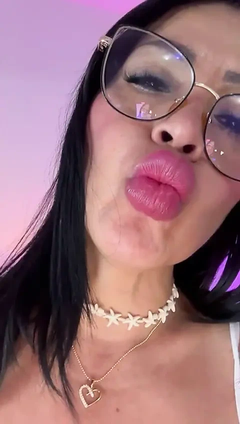 Benimle flört etmek ister misin