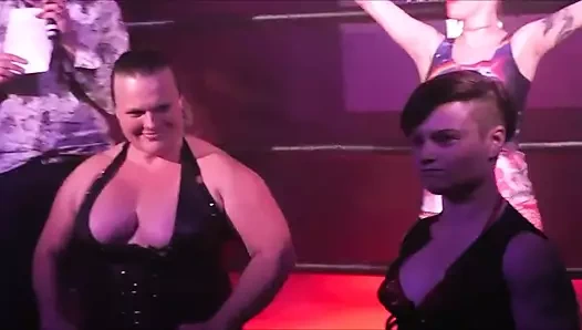 berlin gece kulübünde kadın dövüş olayı anna konda vs kırmızı şeytan