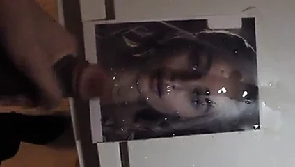 Emilia Clarke boşalma anısına 1