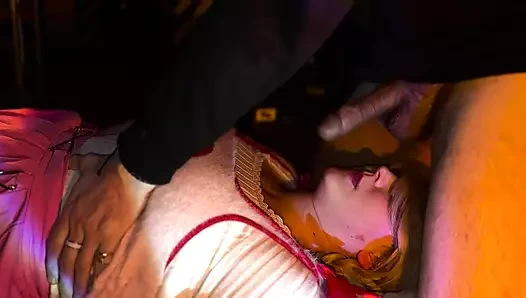 Üvey babam bana gece yarısı masaj yapıyor