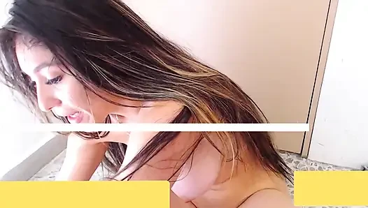 Güzel, sevimli 18 yaşındaki kız mastürbasyon yapıyor