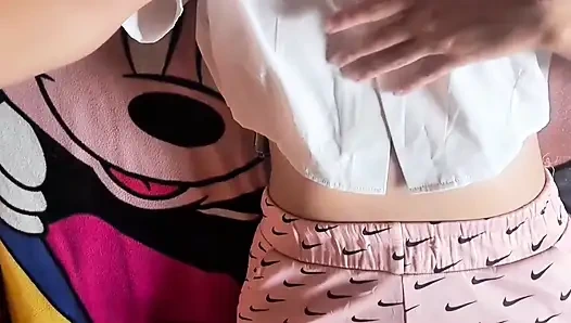 Bu masa için çok ateşliyim! Yoğun orgazm! Bedava amcık ovma porno