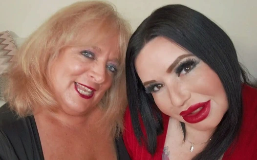 Nicola ateşli evli kadın ve orta yaşlı seksi kadın. Bölüm 1