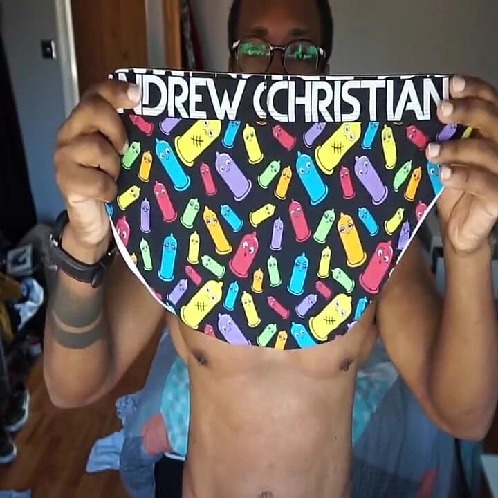 İşte bu ay ne yaptığımın bir güncelleme videosu ve şimdi çalışıyorum