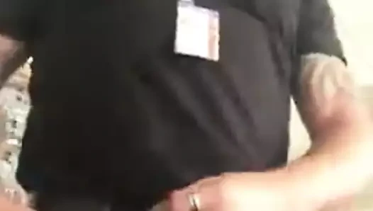 Çalışırken olgun kel mastürbasyon
