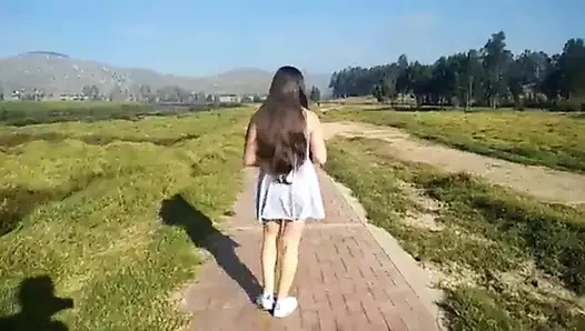 Ormanda sikişmek için antrenörle spor salonundan çıkıyor