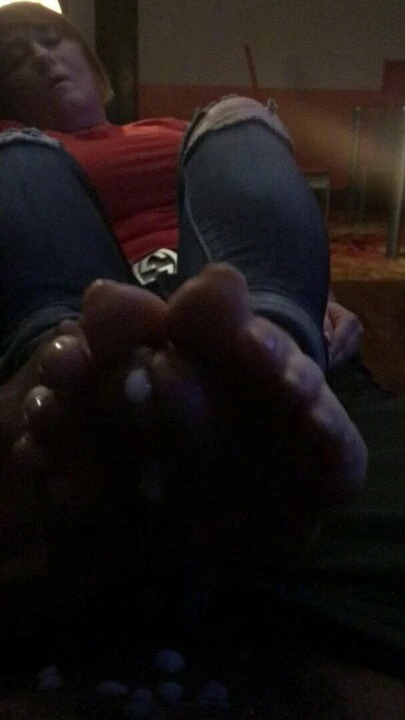 2. olgun footjob twinks