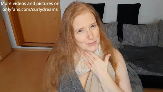 Curly_Dreams boğaz ağrısı için boşalma - karın eve gelmeden önce yüzüme fışkırt