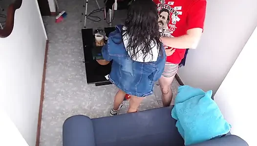 Komşumla bir video kaydettim ve sonunda içeride bittim