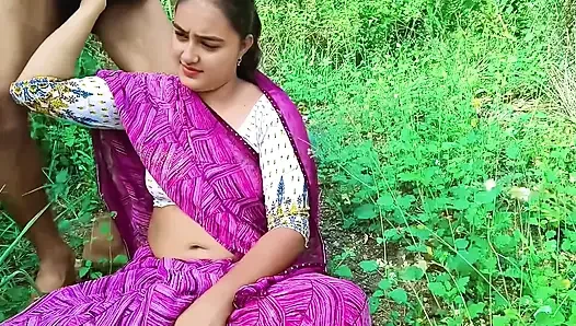 Soniya Bhabhi ekeli apne devar ke sath bhes chrane jungle me gai ya da waha devar ka mota lund dekhkar chudwane lagi Hintçe ses