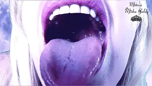 Büyük memeli seksi bir deniz kızı tarafından azdırıyor ve yalanıyor!