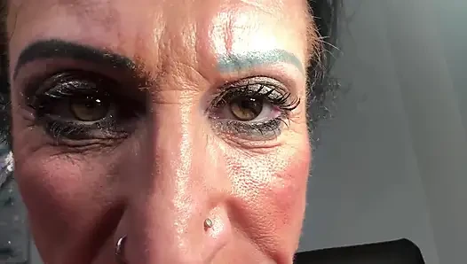 Kandys Crush:yemeği yutuyor