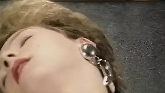 Sürtük yarağı sikiyor derin 3